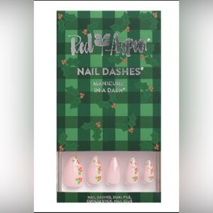 NWT Red Aspen Heidi in a Holly Daze Medium Almond Dashes